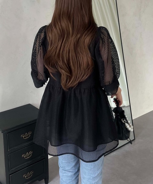 prose verse（プロズヴェール）の「パフスリーブスクエアメッシュペプラムブラウス（シャツ/ブラウス・レディース・オフホワイト/ブラック・MEDIUM）」の10枚目の写真