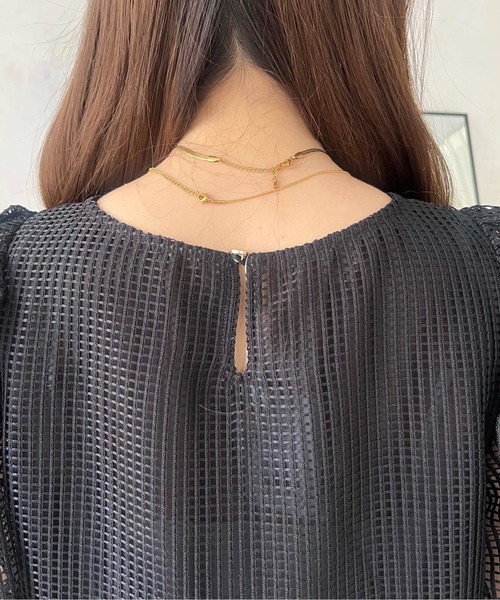 prose verse（プロズヴェール）の「パフスリーブスクエアメッシュペプラムブラウス（シャツ/ブラウス・レディース・オフホワイト/ブラック・MEDIUM）」の21枚目の写真