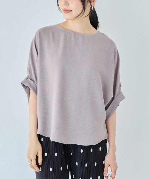 INCEDE（インシード）の「ドルマンスリーブ バックタックブラウス（シャツ/ブラウス・レディース・オフホワイト/ブラック/カーキ/グレイッシュベージュ/カーキブラウン/ネイビー/ライトグリーン/ベージュ/ブラウン・3L/4L/LL/M/L）」の6枚目の写真