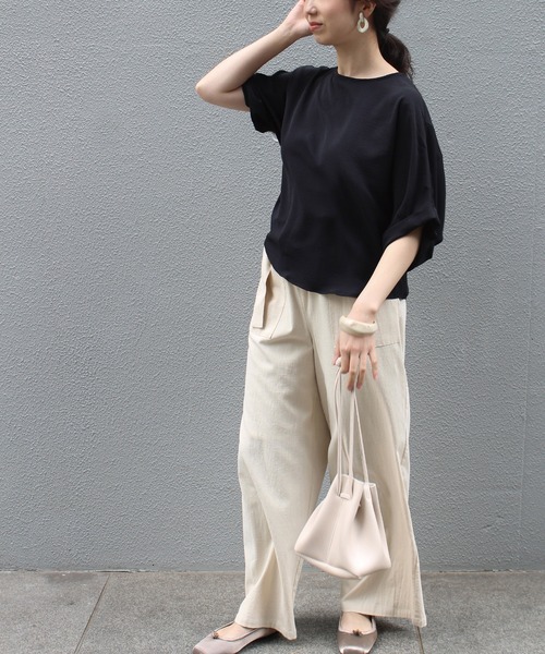 INCEDE（インシード）の「ドルマンスリーブ バックタックブラウス（シャツ/ブラウス・レディース・オフホワイト/ブラック/カーキ/グレイッシュベージュ/カーキブラウン/ネイビー/ライトグリーン/ベージュ/ブラウン・3L/4L/LL/M/L）」の11枚目の写真