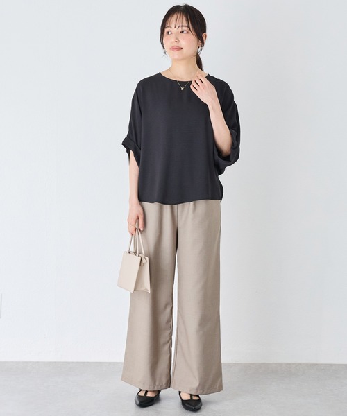 INCEDE（インシード）の「ドルマンスリーブ バックタックブラウス（シャツ/ブラウス・レディース・オフホワイト/ブラック/カーキ/グレイッシュベージュ/カーキブラウン/ネイビー/ライトグリーン/ベージュ/ブラウン・3L/4L/LL/M/L）」の21枚目の写真