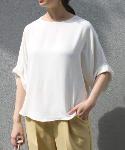 INCEDE（インシード）の「ドルマンスリーブ バックタックブラウス（シャツ/ブラウス・レディース・オフホワイト/ブラック/カーキ/グレイッシュベージュ/カーキブラウン/ネイビー/ライトグリーン/ベージュ/ブラウン・3L/4L/LL/M/L）」の13枚目の写真