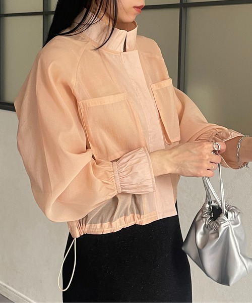 Thevon（ゼボン）の「スタンドネックドロストシアーブルゾン（ブルゾン・レディース・アイボリー/ブラック/ピンクベージュ/ブルー・FREE）」の10枚目の写真