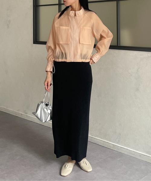 Thevon（ゼボン）の「スタンドネックドロストシアーブルゾン（ブルゾン・レディース・アイボリー/ブラック/ピンクベージュ/ブルー・FREE）」の8枚目の写真