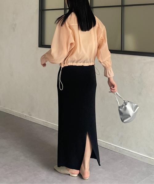 Thevon（ゼボン）の「スタンドネックドロストシアーブルゾン（ブルゾン・レディース・アイボリー/ブラック/ピンクベージュ/ブルー・FREE）」の7枚目の写真