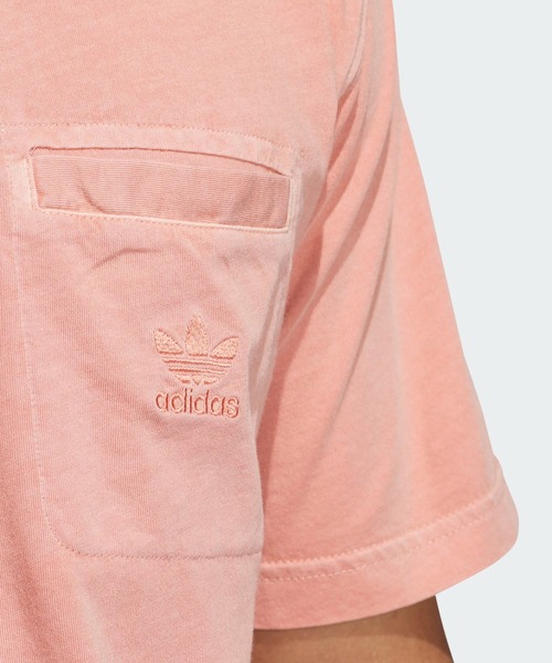 adidas（アディダス）の「トレフォイル エッセンシャルズ+ ダイ ポケットTシャツ / アディダスオリジナルス adidas Originals（Tシャツ/カットソー・メンズ・ベージュ/レッド・XX-LARGE/3XL/LARGE/MEDIUM/SMALL/X-LARGE/X-SMALL）」の10枚目の写真