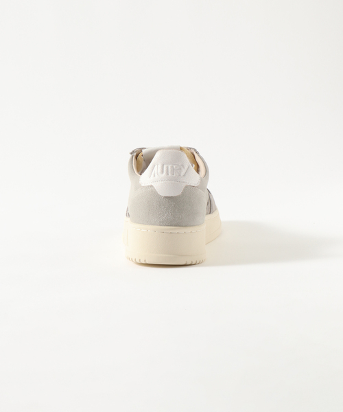 AUTRY(オートリー)の「【AUTRY / オートリ】MEDALIST LOW MIX SUEDE XS04(スニーカー・メンズ・ライトグレー・44/43/42/41)」の16枚目の写真