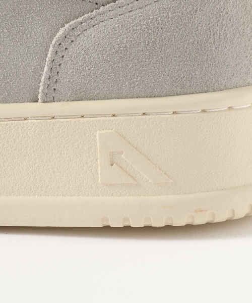 AUTRY(オートリー)の「【AUTRY / オートリ】MEDALIST LOW MIX SUEDE XS04(スニーカー・メンズ・ライトグレー・44/43/42/41)」の8枚目の写真
