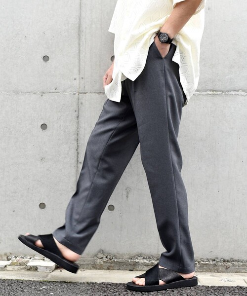 SHIPS any（シップス エニィ）の「SHIPS any: 〈洗濯機可能・接触冷感・UVカット〉Reflax(R) リネンライク 1タック テーパード イージーパンツ◇（その他パンツ・メンズ・ダークグレー/ネイビー/ライトグレー/ライトグリーン・SMALL/MEDIUM/LARGE/X-LARGE）」の3枚目の写真