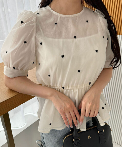 OLIVE des OLIVE（オリーブデオリーブ）の「ハート刺繍ペプラムブラウス　1041040130（シャツ/ブラウス・レディース・オフホワイト/サックスブルー/ブラック・FREE）」の19枚目の写真