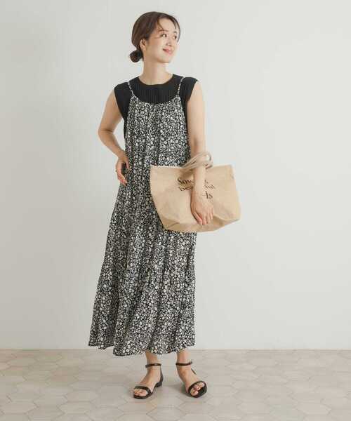 URBAN RESEARCH DOORS（アーバンリサーチドアーズ）の「リトルフラワープリーツキャミワンピース（ワンピース・レディース・ネイビー/ブラック・MEDIUM）」の14枚目の写真