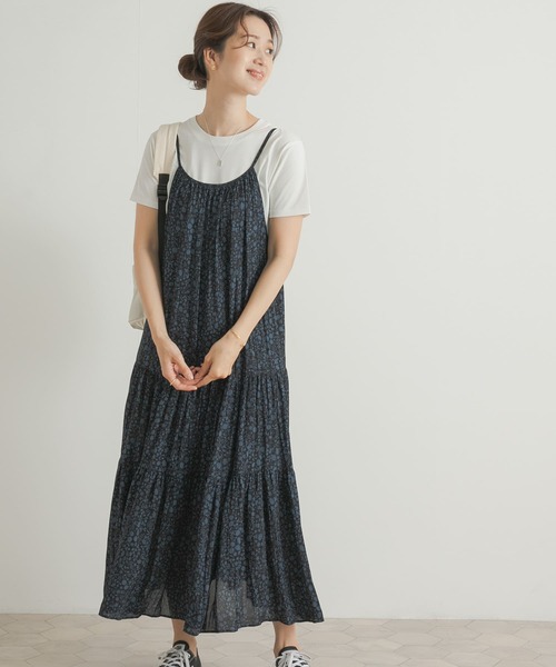 URBAN RESEARCH DOORS（アーバンリサーチドアーズ）の「リトルフラワープリーツキャミワンピース（ワンピース・レディース・ネイビー/ブラック・MEDIUM）」の20枚目の写真