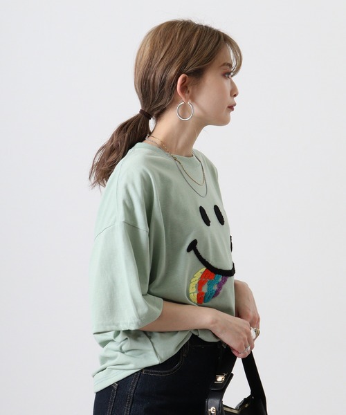 SMILEY FACE(スマイリーフェイス)の「SMILEY FACE サガラ刺繍 オーバーサイズTシャツ UVカット&COOL&DRY 半袖(Tシャツ/カットソー・メンズ・ホワイト/ネイビー/ブラック/ライトグリーン/レモンイエロー/スミクロ/グレイッシュブルー/オフホワイト・LL/M/L)」の22枚目の写真