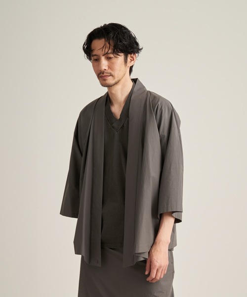 和ROBE(ワローブ)の「WA Y SHIRT ( SUMMER )(シャツ/ブラウス・メンズ・スミクロ/チャコール/グリーン/ブラック/ダークネイビー・2/3)」の4枚目の写真