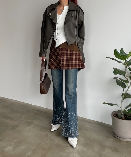 SHAGGIE(シャギー)の「レースアップスタッズ付きとんがりパンプス(パンプス・レディース・ブラック/ホワイト・S/M/L)」の17枚目の写真