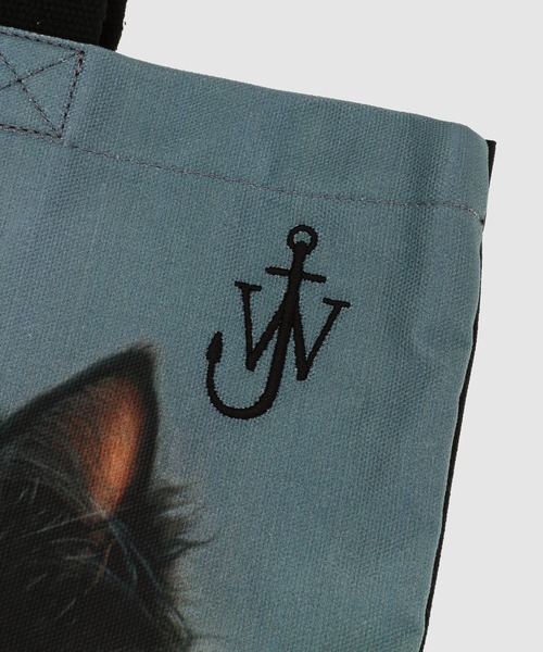 JW Anderson(ジェイダブリューアンダーソン)の「バッグ(トートバッグ・レディース・エメラルド・ONE SIZE)」の3枚目の写真