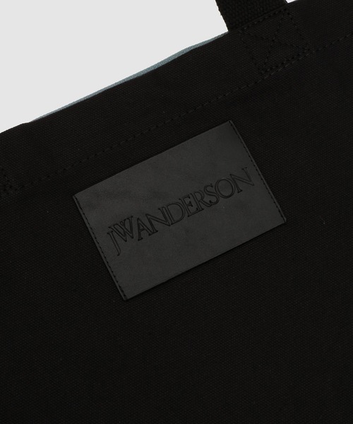 JW Anderson(ジェイダブリューアンダーソン)の「バッグ(トートバッグ・レディース・エメラルド・ONE SIZE)」の4枚目の写真