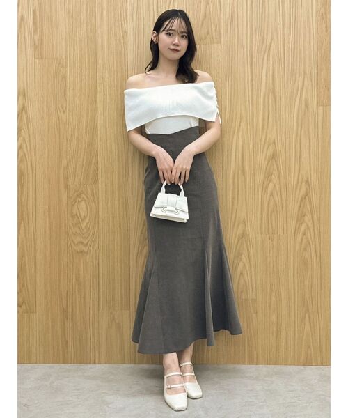 dazzlin(ダズリン)の「ステッチラインマーメイドスカート(スカート・レディース・インディゴブルー/ブラウン/チャコールグレー/ブラック・SMALL/MEDIUM)」の18枚目の写真