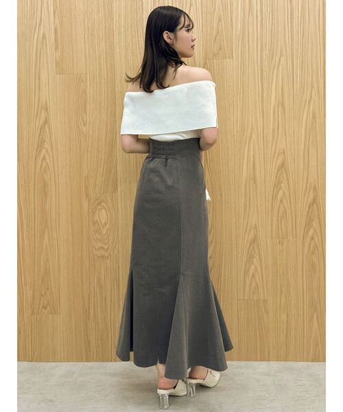 dazzlin(ダズリン)の「ステッチラインマーメイドスカート(スカート・レディース・インディゴブルー/ブラウン/チャコールグレー/ブラック・SMALL/MEDIUM)」の19枚目の写真