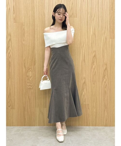 dazzlin(ダズリン)の「ステッチラインマーメイドスカート(スカート・レディース・インディゴブルー/ブラウン/チャコールグレー/ブラック・SMALL/MEDIUM)」の20枚目の写真