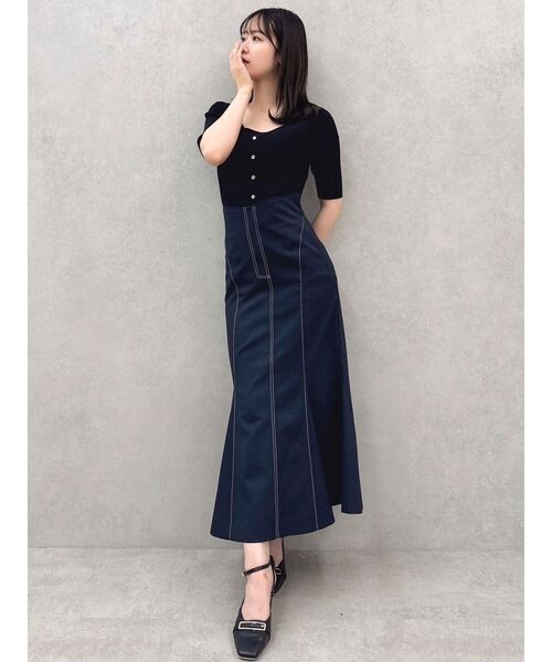 dazzlin(ダズリン)の「ステッチラインマーメイドスカート(スカート・レディース・インディゴブルー/ブラウン/チャコールグレー/ブラック・SMALL/MEDIUM)」の9枚目の写真