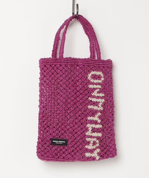 MAISON mou（メゾンムー）の「【SONIA BENGAL/ソニアベンガル】手編みシーグラス・LETTER TOTE（トートバッグ・レディース・ピンク系その他/イエロー/ネイビー/ナチュラル・FREE）」の4枚目の写真