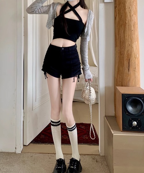 FREE STYLISTS（フリー スタイリスト）の「サイド紐シャーリングショート丈デニムパンツ（デニムパンツ・レディース・ブラック/ブルー/スミクロ・S/M/L/2XL/XL）」の4枚目の写真