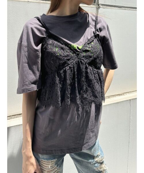 EVRIS(エヴリス)の「【WEB限定】レースビスチェSETTシャツ(Tシャツ/カットソー・レディース・グレー/ホワイト・FREE)」の1枚目の写真