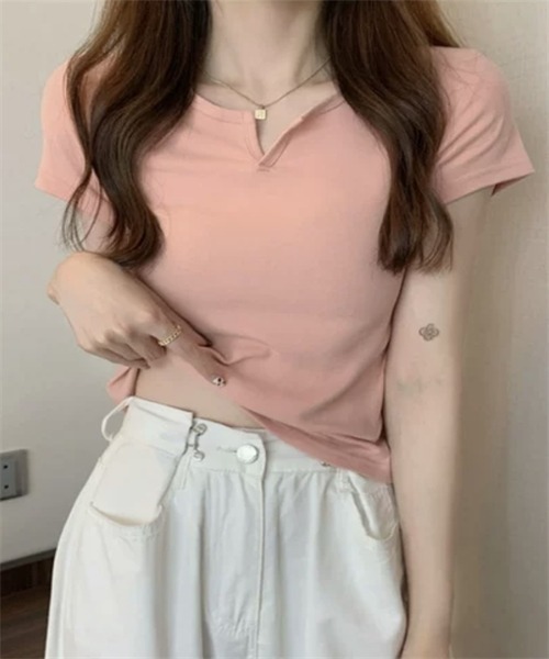 FREE STYLISTS（フリー スタイリスト）の「スリットネック  ショート丈Tシャツ（Tシャツ/カットソー・レディース・グレー/ブラック/ホワイト・L/M/XL）」の16枚目の写真