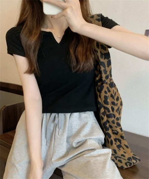 FREE STYLISTS（フリー スタイリスト）の「スリットネック  ショート丈Tシャツ（Tシャツ/カットソー・レディース・グレー/ブラック/ホワイト・L/M/XL）」の8枚目の写真