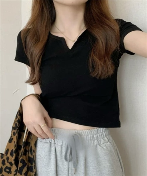 FREE STYLISTS（フリー スタイリスト）の「スリットネック  ショート丈Tシャツ（Tシャツ/カットソー・レディース・グレー/ブラック/ホワイト・L/M/XL）」の6枚目の写真