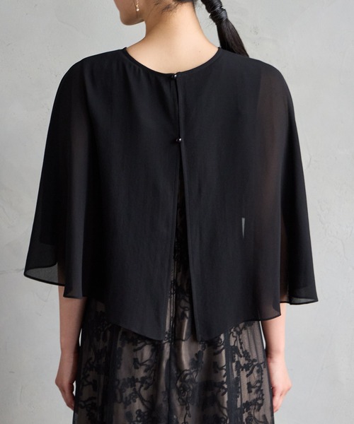 AIMER（エメ）の「ケープ付きチュールレース刺繍パーティードレス 結婚