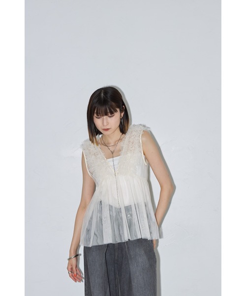 leimn（レイムン）の「Vネックフリルチュールベスト（ベスト・レディース・ライトグレー/ブラック/アイボリー・M）」の14枚目の写真