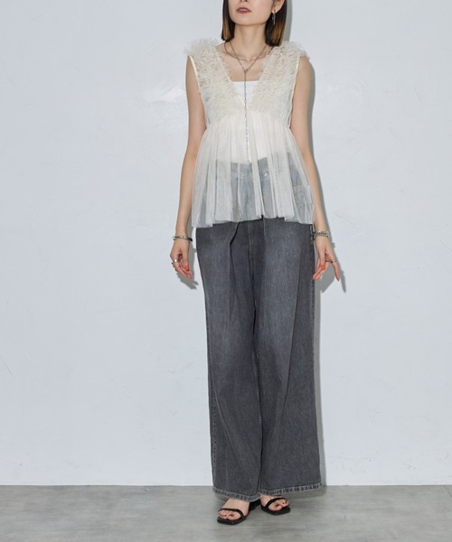 leimn（レイムン）の「Vネックフリルチュールベスト（ベスト・レディース・ライトグレー/ブラック/アイボリー・M）」の9枚目の写真