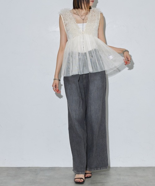 leimn（レイムン）の「Vネックフリルチュールベスト（ベスト・レディース・ライトグレー/ブラック/アイボリー・M）」の12枚目の写真