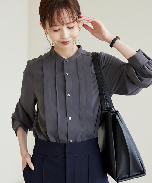 ROPE' PICNIC（ロペピクニック）の「Functionランダムタックブラウス（シャツ/ブラウス・レディース・チャコールグレー/ライトグレー/オフホワイト/ピンク系その他2・38/36）」の2枚目の写真