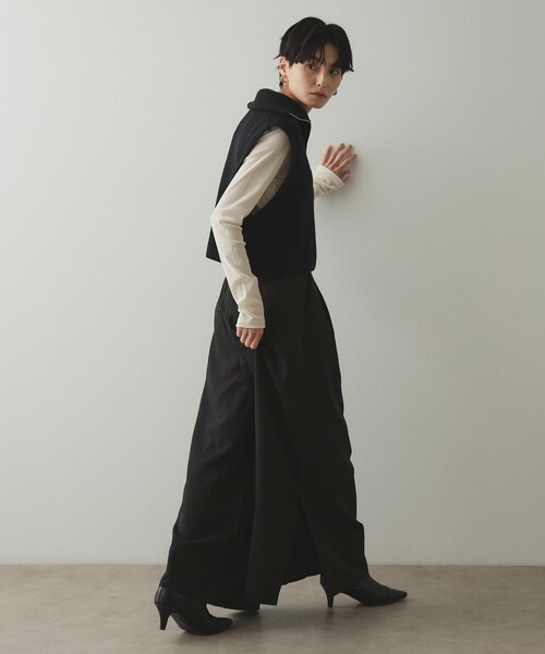 OPAQUE.CLIP(オペークドットクリップ)の「サイドスリットワイドパンツ【洗濯機洗い可】(その他パンツ・レディース・ブラック/ライトベージュ・38/40/42)」の5枚目の写真