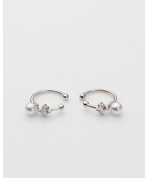 ChooMia（チュミア）の「パール×ストーンミニイヤーカフ（イヤーカフ・レディース・ゴールド/シルバー・FREE）」の2枚目の写真