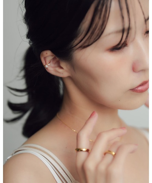 ChooMia（チュミア）の「パール×ストーンミニイヤーカフ（イヤーカフ・レディース・ゴールド/シルバー・FREE）」の3枚目の写真