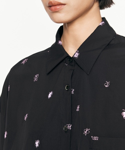 【セール】3D Butterfly Embroidered Shirt / バタフライシャツ(シャツ/ブラウス)|JNBY(ジェーエヌビーワイ) 【セール】3D Butterfly Embroidered Shirt / バタフライシャツ(シャツ/ブラウス)|JNBY(ジェーエヌビーワイ)