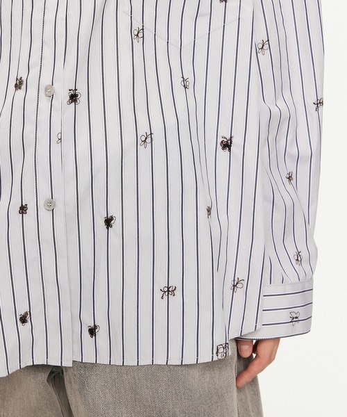 【セール】3D Butterfly Embroidered Shirt / バタフライシャツ(シャツ/ブラウス)|JNBY(ジェーエヌビーワイ) 【セール】3D Butterfly Embroidered Shirt / バタフライシャツ(シャツ/ブラウス)|JNBY(ジェーエヌビーワイ)