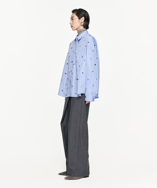 【セール】3D Butterfly Embroidered Shirt / バタフライシャツ(シャツ/ブラウス)|JNBY(ジェーエヌビーワイ) 【セール】3D Butterfly Embroidered Shirt / バタフライシャツ(シャツ/ブラウス)|JNBY(ジェーエヌビーワイ)