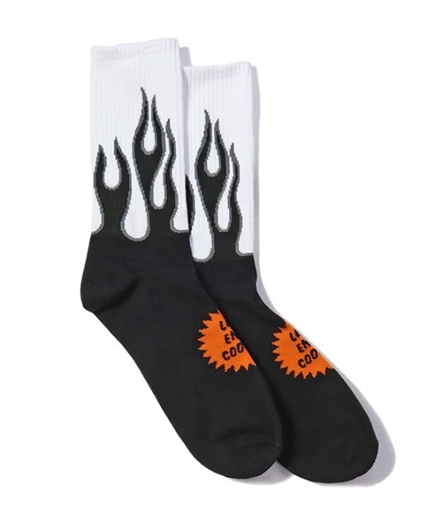 COOKMAN(クックマン)の「Cookman クックマン ソックス Crew Socks Flame ファイアーパターン ソックス(ソックス/靴下・メンズ・ブラック×グレー/ブラック×ホワイト/ブルー/ホワイト×ブラック/ブラック×レッド/ブラック×ブラック/ブラック×ブルー・FREE)」の13枚目の写真