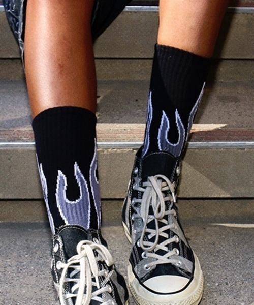 COOKMAN(クックマン)の「Cookman クックマン ソックス Crew Socks Flame ファイアーパターン ソックス(ソックス/靴下・メンズ・ブラック×グレー/ブラック×ホワイト/ブルー/ホワイト×ブラック/ブラック×レッド/ブラック×ブラック/ブラック×ブルー・FREE)」の20枚目の写真