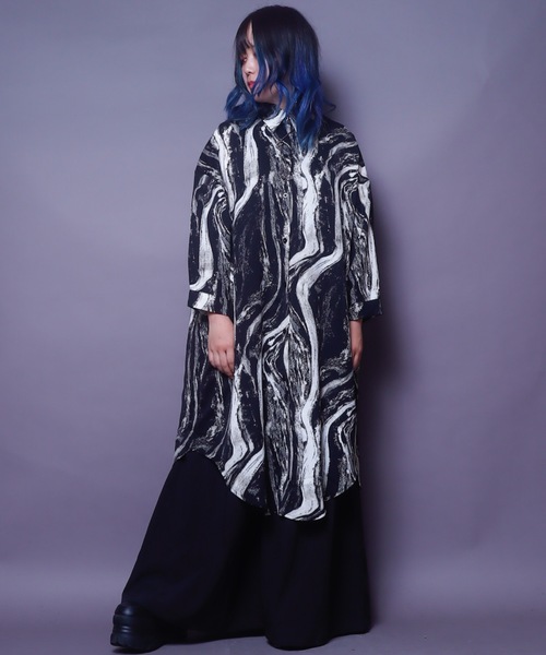 rovtski(ロフトスキー)の「マーブル模様ロングブラウス(シャツ/ブラウス・レディース・ブラック・FREE)」の1枚目の写真