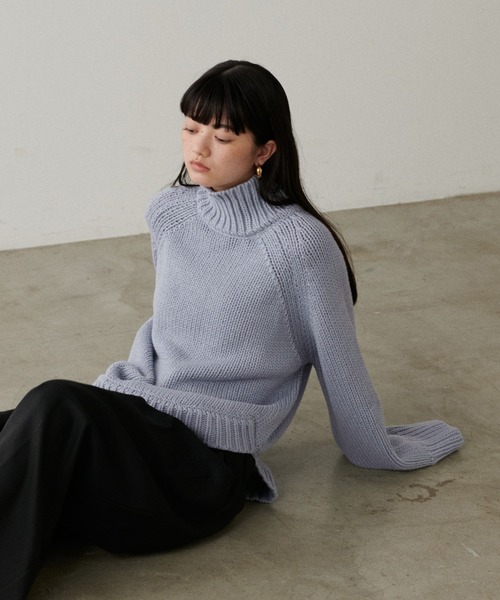 LARUTA(ラルータ)の「【LARUTA】ハンド風ラウンドヘムニットプルオーバー(ニット/セーター・レディース・サックスブルー/ブラック/アイボリー/キャメル・FREE)」の11枚目の写真