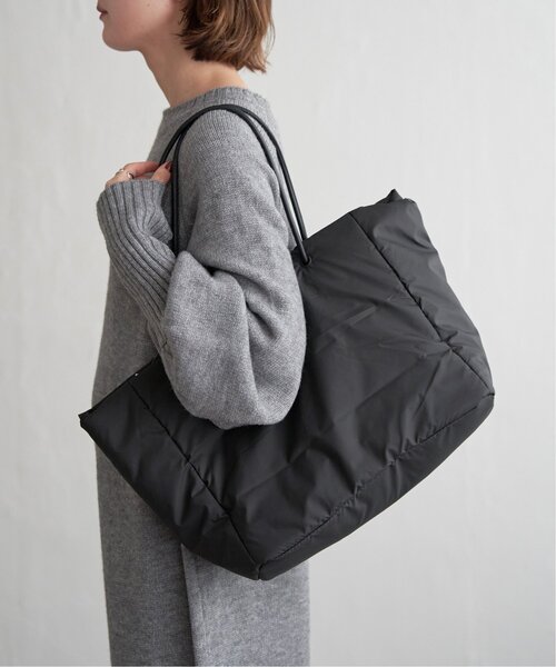 notch.(ノッチ)の「パテッドトートバッグ(トートバッグ・レディース・シルバー系/ベージュ/ブラック・ONESIZE)」の4枚目の写真