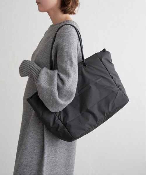 notch.(ノッチ)の「パテッドトートバッグ(トートバッグ・レディース・シルバー系/ベージュ/ブラック・ONESIZE)」の5枚目の写真
