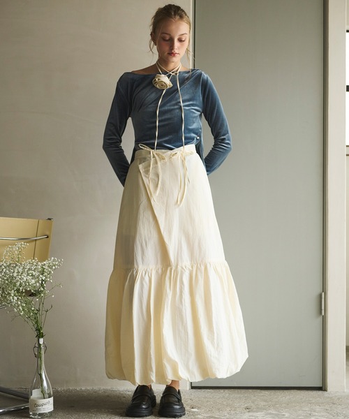 loin nuit（ロワンニュイ）の「side slit velours tops/ サイドスリットベロアトップス（Tシャツ/カットソー・レディース・ブルー/ブラック/グリーン・FREE）」の8枚目の写真