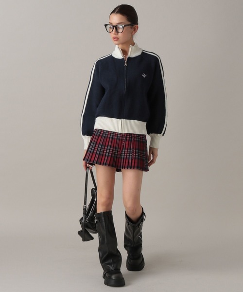 FOREVER 21（フォーエバー トゥエンティーワン）の「【2024FW】トラックジップニット（ニット/セーター・レディース・グレー/ネイビー/ベージュ・FREE）」の4枚目の写真